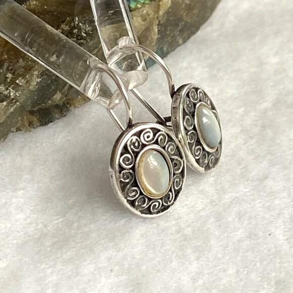 Sterling Silver 925 Dainty Oval White Mother Of Pearl Dangle Earrings - Picture 6 of 16